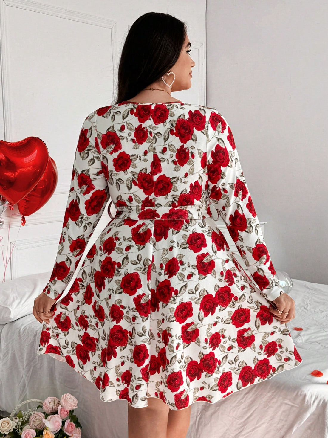 Get ready to turn heads in our Chic Plus Size V-Neck A-Line Midi Dress! With an elegant rose design, this dress is perfect for both casual and party events. The A-line silhouette flatters all body types, making you feel confident and stylish. You'll be the talk of the town in this dress!