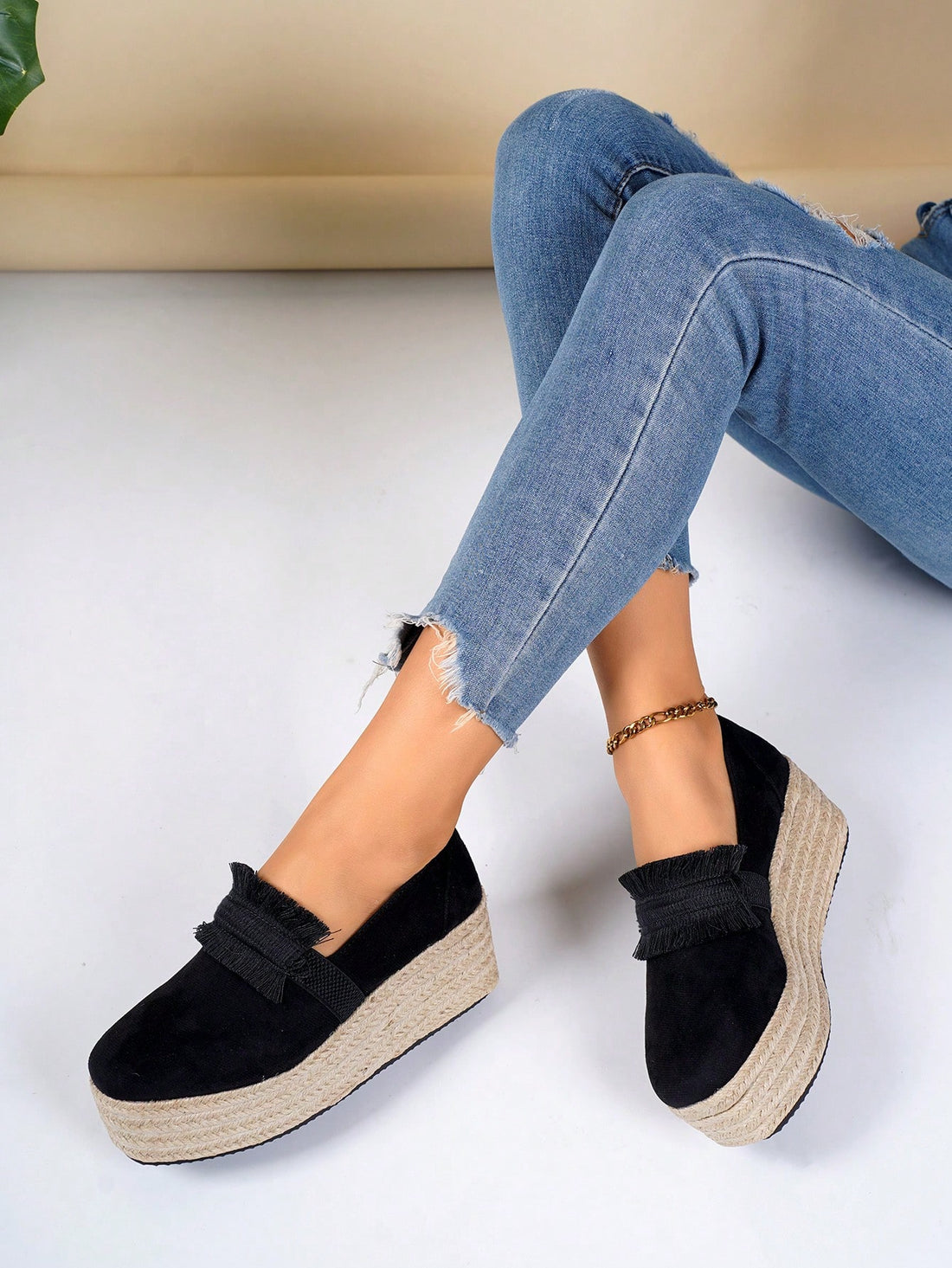 Turn up the heat with our Chic Summer Elegance Chunky Heel Sandals! Made with a stylish woven straw design and a comfortable chunky heel, these sandals will elevate your summer look. Perfect for any occasion, these playful and elegant sandals will keep you stylish and comfortable all season long.