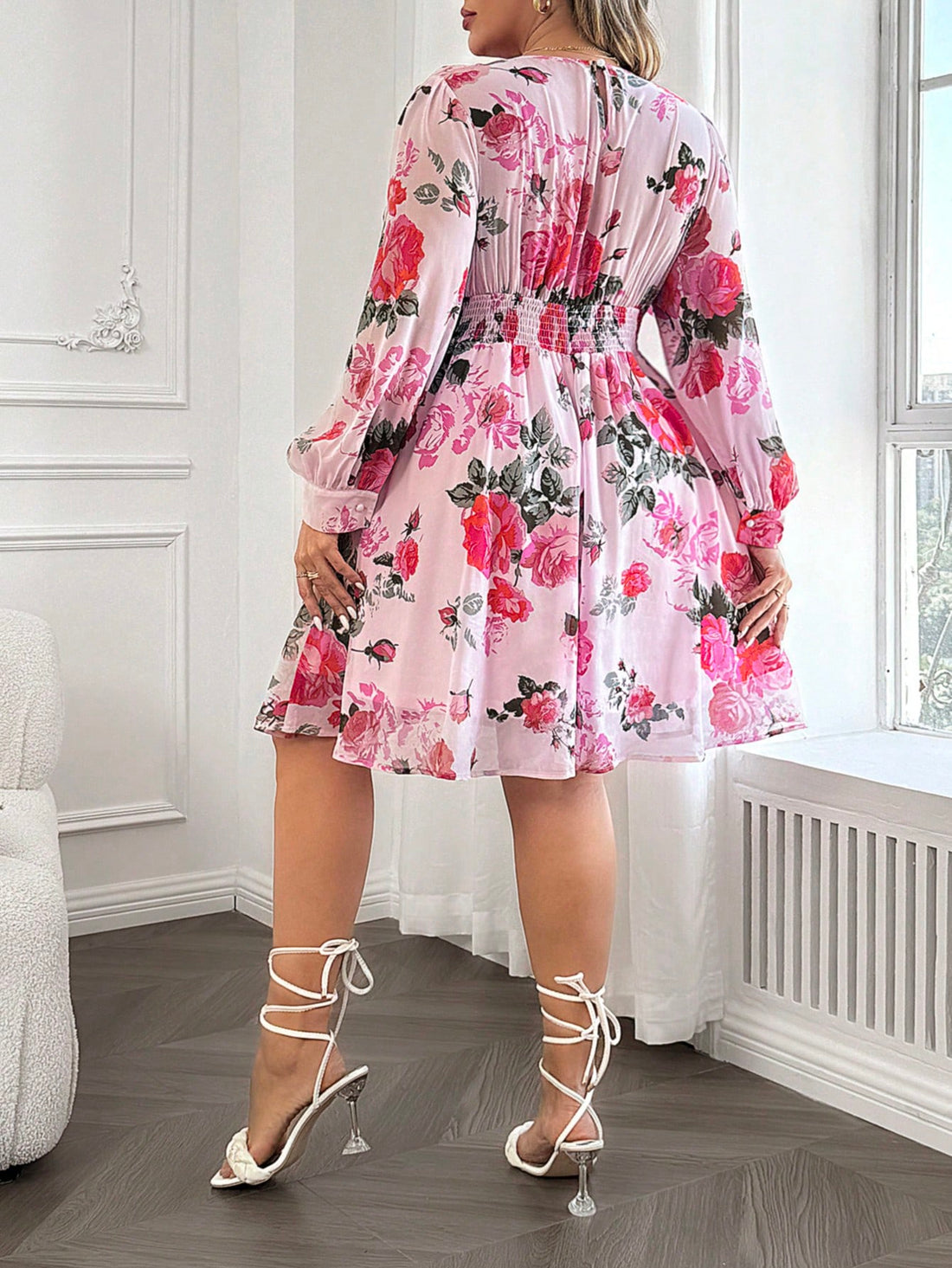 Chic Rose Print Ruched Waist Lantern Sleeve Dress for Plus Sizes - Perfect for Casual Dates and Spring Vacations