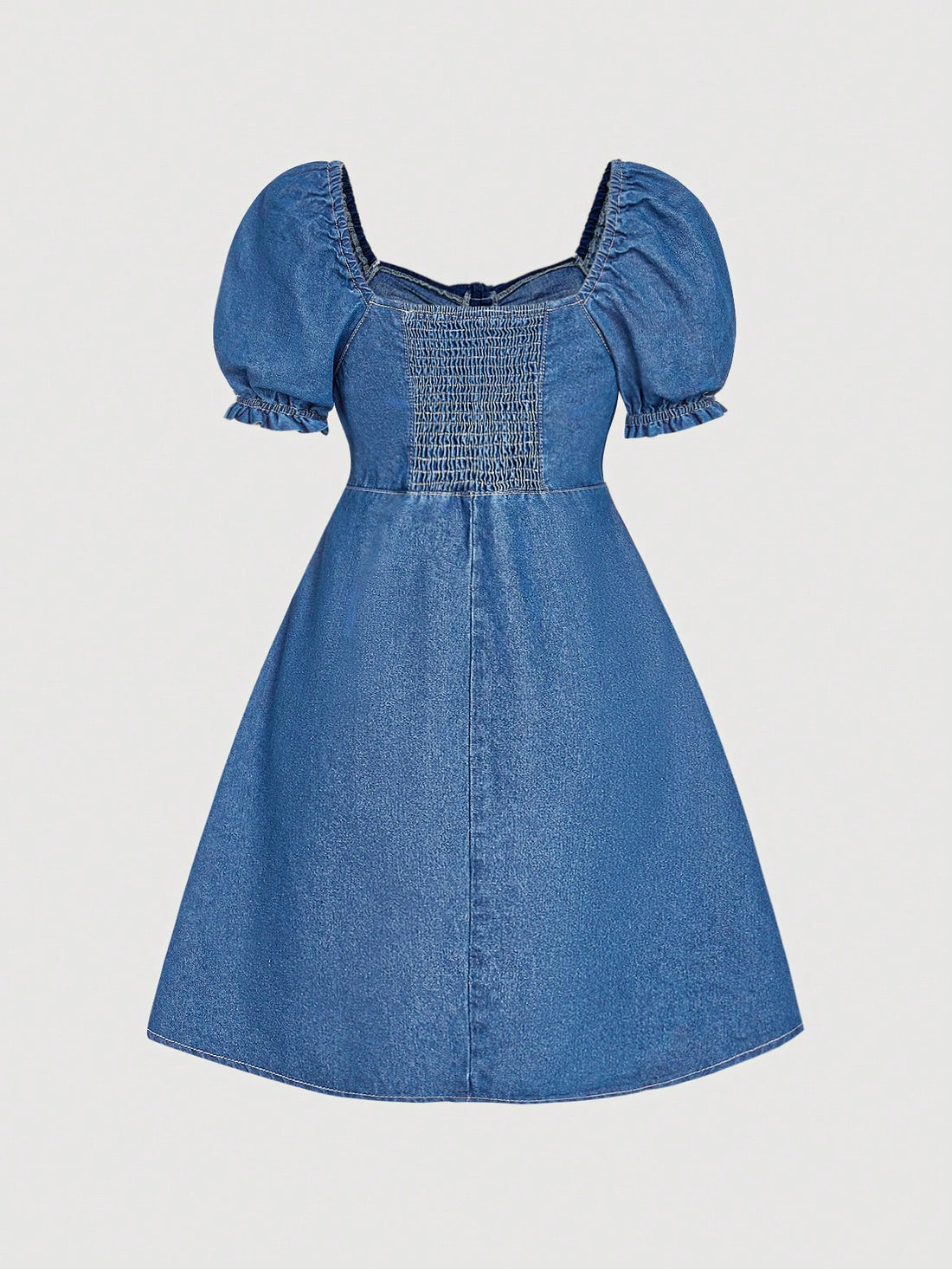 This short-sleeve denim dress is here to add a little comfort to your wardrobe. With the perfect mix of chic and casual, this dress is perfect for any occasion. Plus, it even comes with built-in shorts for added convenience. Talk about a fashion-forward win!