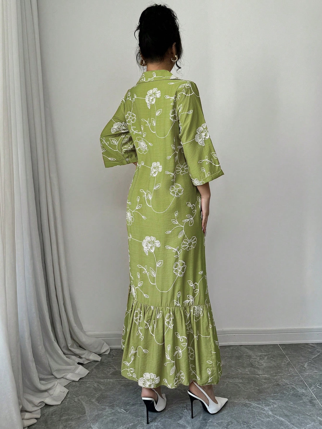 Effortlessly elevate your style with our Chic Floral V-Neck Dress. The long sleeves and pleated design add a touch of elegance, while the playful floral print keeps things fun and light. Perfect for any occasion, this dress will quickly become your go-to choice for a playful yet stylish look.