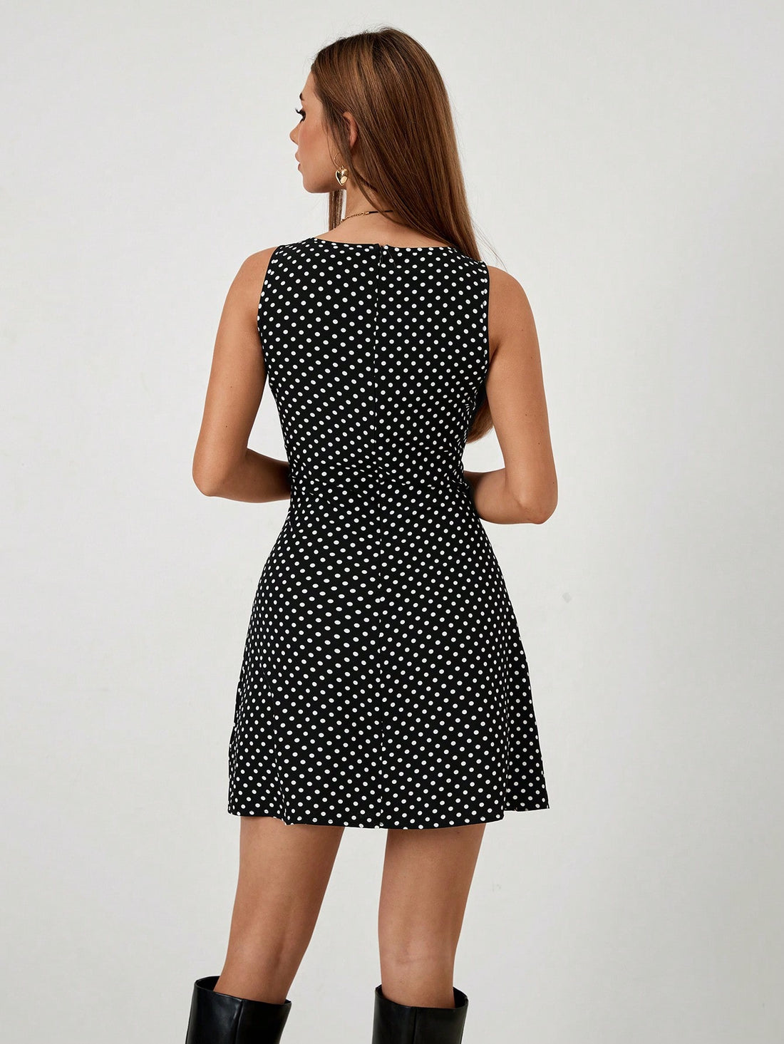Effortlessly stylish and perfect for summer, this polka dot v-neck dress will be your go-to choice for any occasion. With its playful and quirky design, you'll feel confident and comfortable all day long. Upgrade your wardrobe with this must-have dress now!