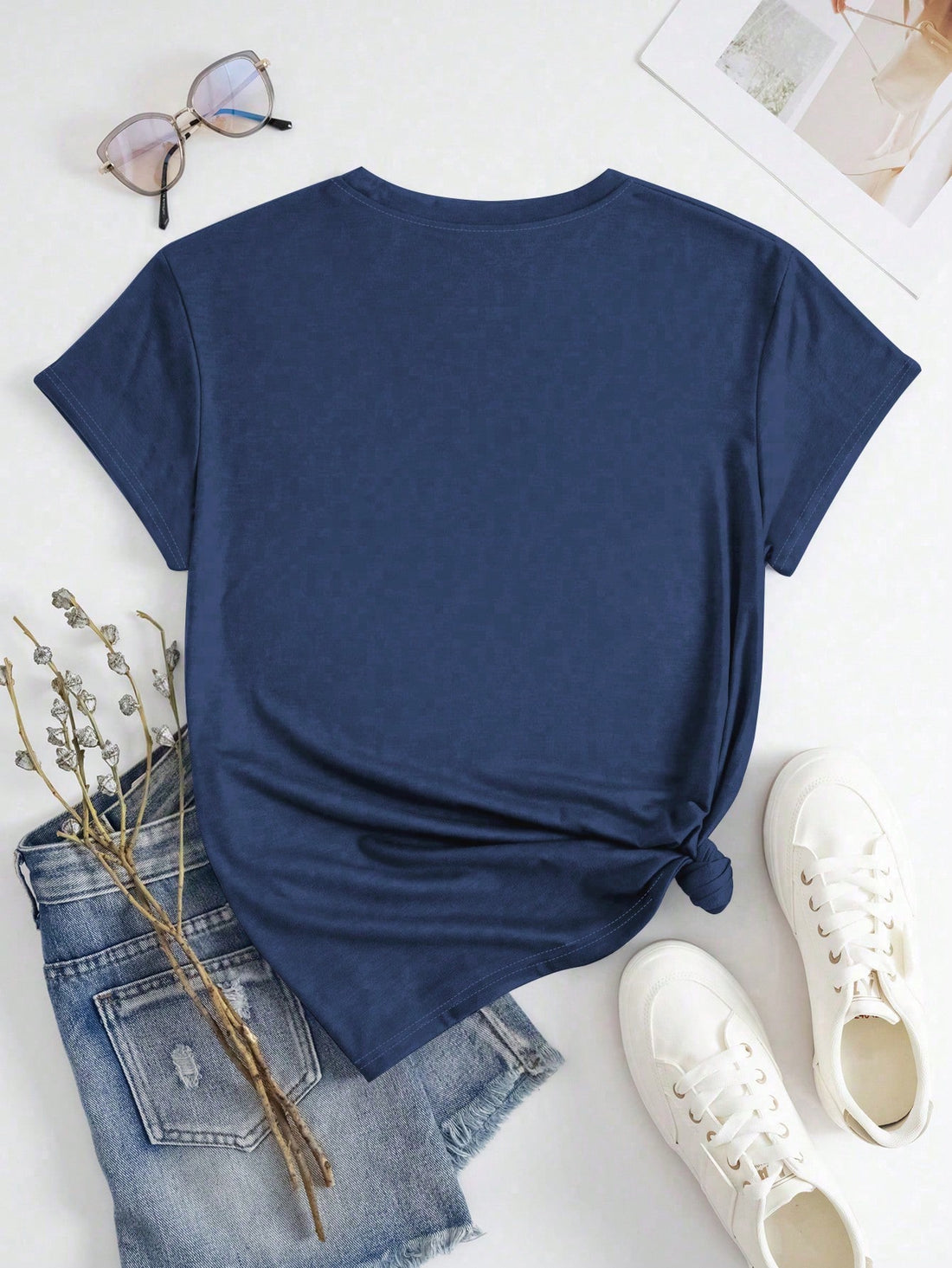 Add a touch of vintage charm to your wardrobe with our Chic Vintage Floral Bird Print Tee! With a whimsical bird print and short sleeves, this tee is both stylish and comfortable. Perfect for any casual outing, it's a must-have for fashion-forward individuals looking to stand out from the crowd.