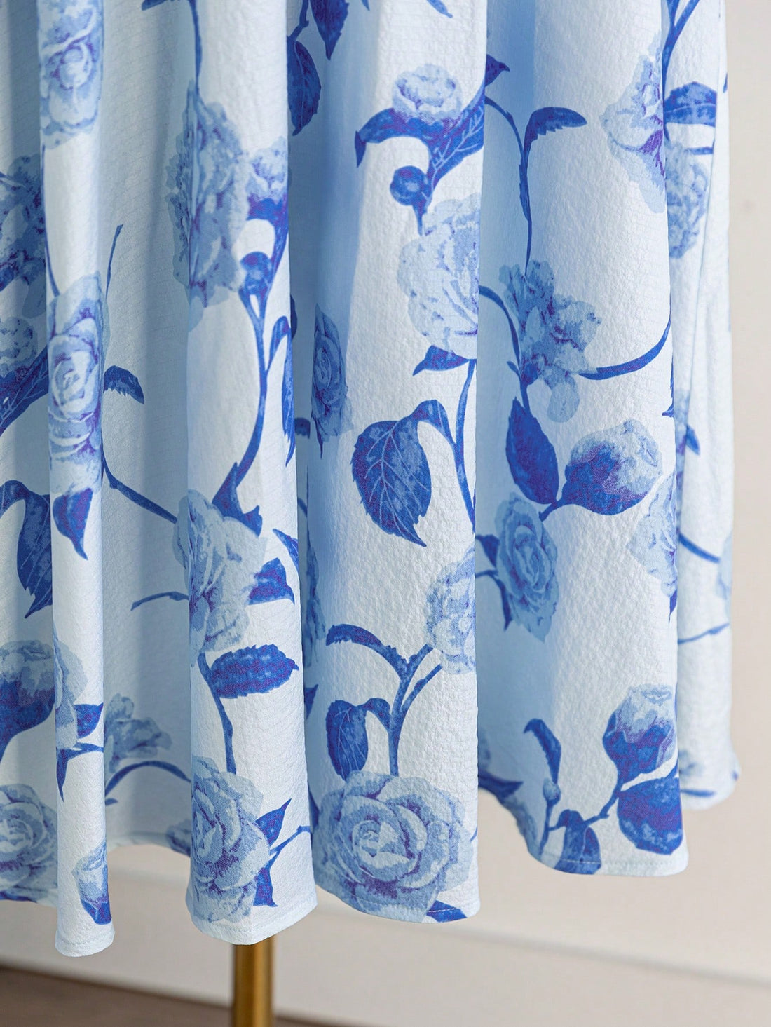 Effortlessly slay the fashion game with this chic vintage casual dress. Perfect for daily wear, this stylish dress exudes a timeless and effortless appeal. Upgrade your wardrobe with this versatile ensemble and enjoy easy, breezy style every day!