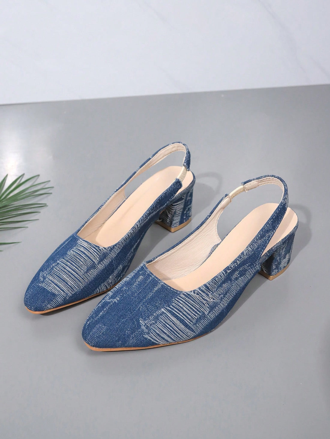 Step out in style with these Chic Plus-Size Elastic Strap Chunky Heels! Perfect for formal events and parties, they provide comfort and support while making a fashion statement. Strut your stuff in these must-have shoes!