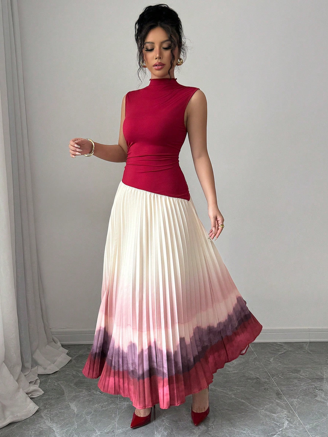 Make a statement this Valentine's Day and summer with our Elegant Floral Maxi Dress! With a playful asymmetrical design and stylish pleated detail, this dress is perfect for any celebration. Stand out in a unique and fun way!