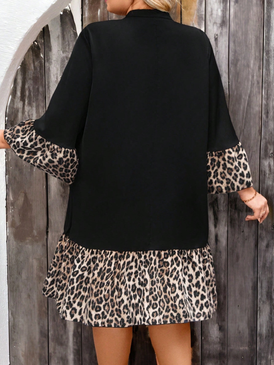 Step into spring and summer with playful confidence in this Elegant Plus Size Leopard Print Splice Contrast Color Cake Dress. The bold leopard pattern combined with contrasting colors creates a fun, eye-catching look, while the layered cake design adds flirty volume and movement. Designed to flatter and celebrate curves, this dress is your perfect go-to for sunny days and lively nights.