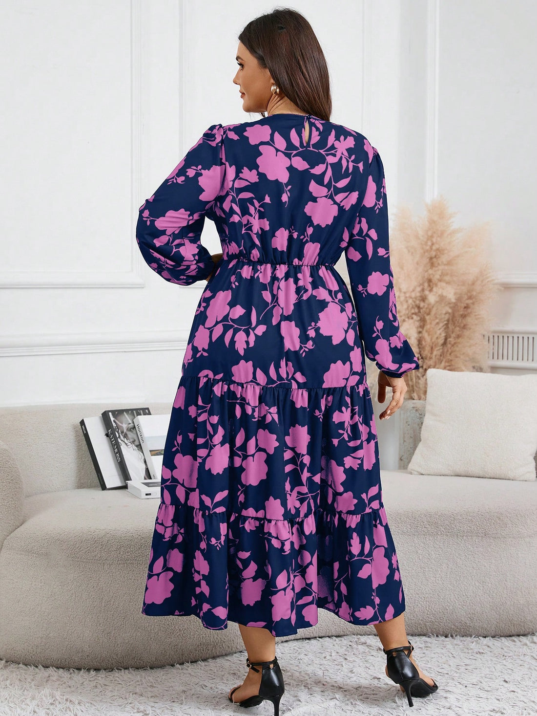 Be effortlessly stylish with our Casual Elegance dress, designed for plus size women. Feel confident and comfortable all day long, while looking chic and elegant. This versatile dress is perfect for everyday wear, and will elevate your style without any effort. No need to sacrifice comfort for fashion anymore!