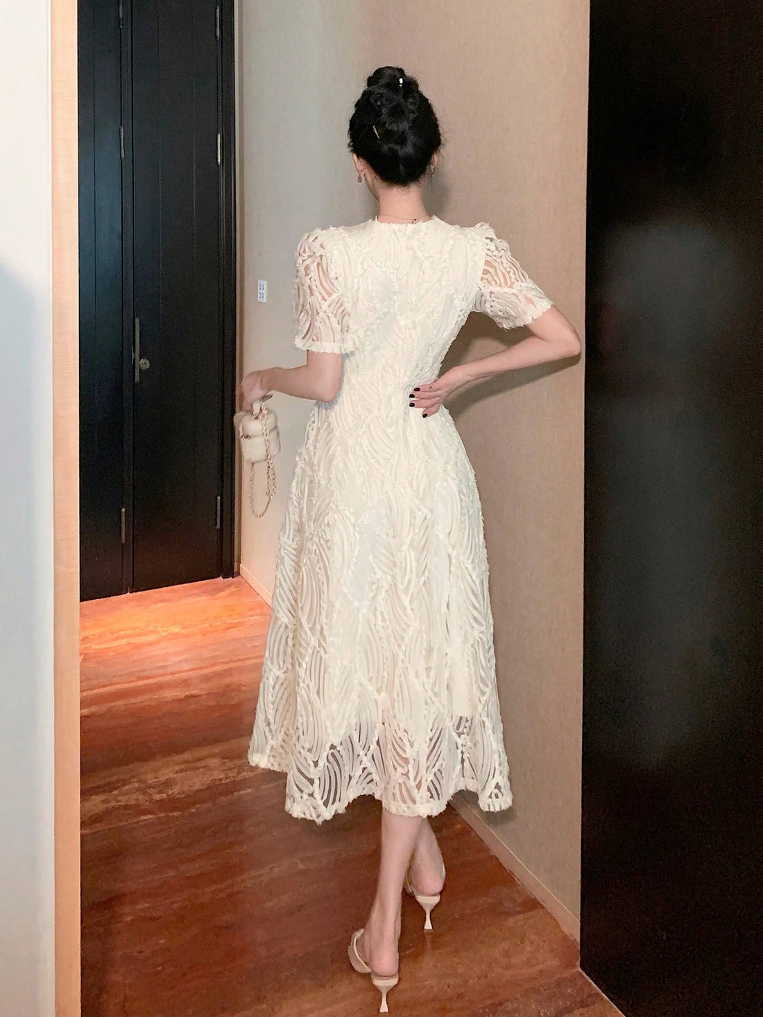 Step into the spotlight with this Elegant Lace Puff Sleeve Mid-Calf Dress! Its delicate lace and charming puff sleeves add a whimsical touch, while the flattering mid-calf length keeps things graceful and fun. Whether you're dancing the night away at prom or shining at any special event, this dress promises to make you feel fabulous and unforgettable.