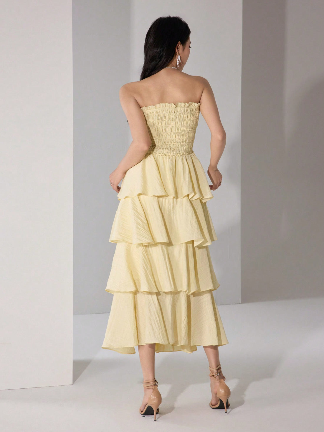 Twirl into summer with our Solid Color Ruffle Trim Dress! This playful piece combines comfort and style with its flirty ruffles and easy-to-wear silhouette. Perfect for beach days, brunches, or evening strolls, this dress transitions effortlessly from day to night. The solid color makes accessorizing a breeze – just add your favorite sandals and go! Who knew looking this good could be so comfy?