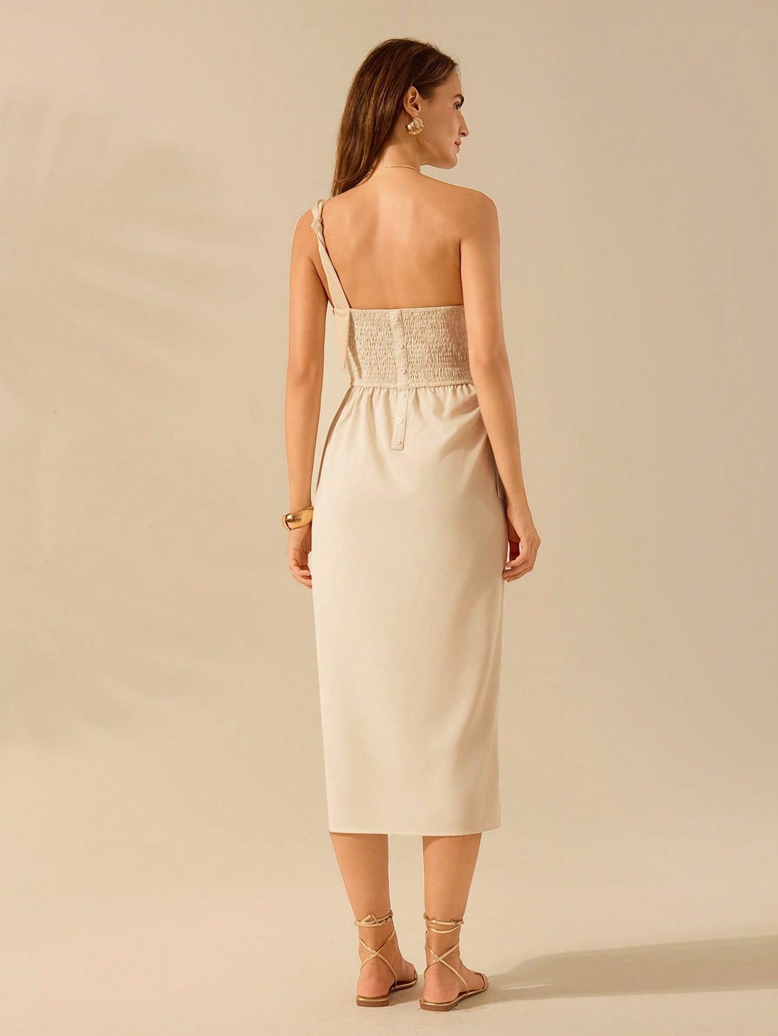 Unleash your playful and carefree side with our Boho Chic Asymmetrical Neck Wrap Dress! The vibrant orange-red color will make you stand out at holiday parties and casual outings. Plus, the wrap design flatters all body types. Add a pop of fun to your wardrobe with this dress!