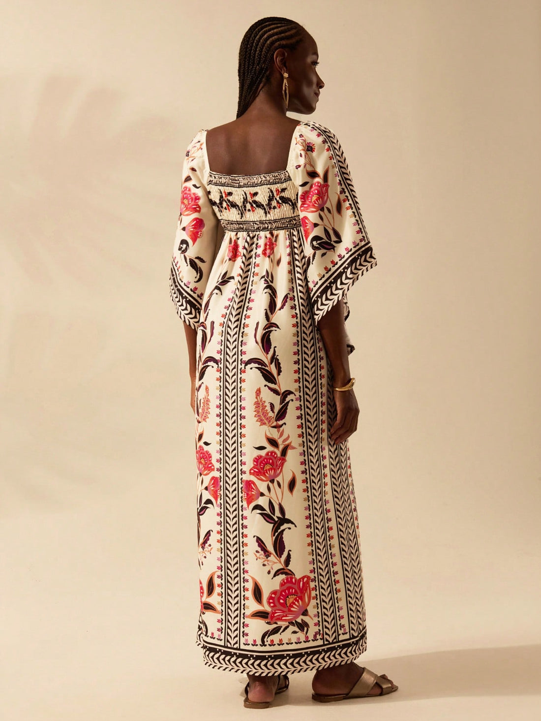 Stay stylish and comfortable in our Boho Chic Tropical Floral Maxi Dress! The retro openwork design and long sleeves add a playful touch to this classic style. Perfect for any occasion, this dress will have you standing out in the crowd. (Slay in style without sacrificing comfort. Go floral, go boho, go chic!)