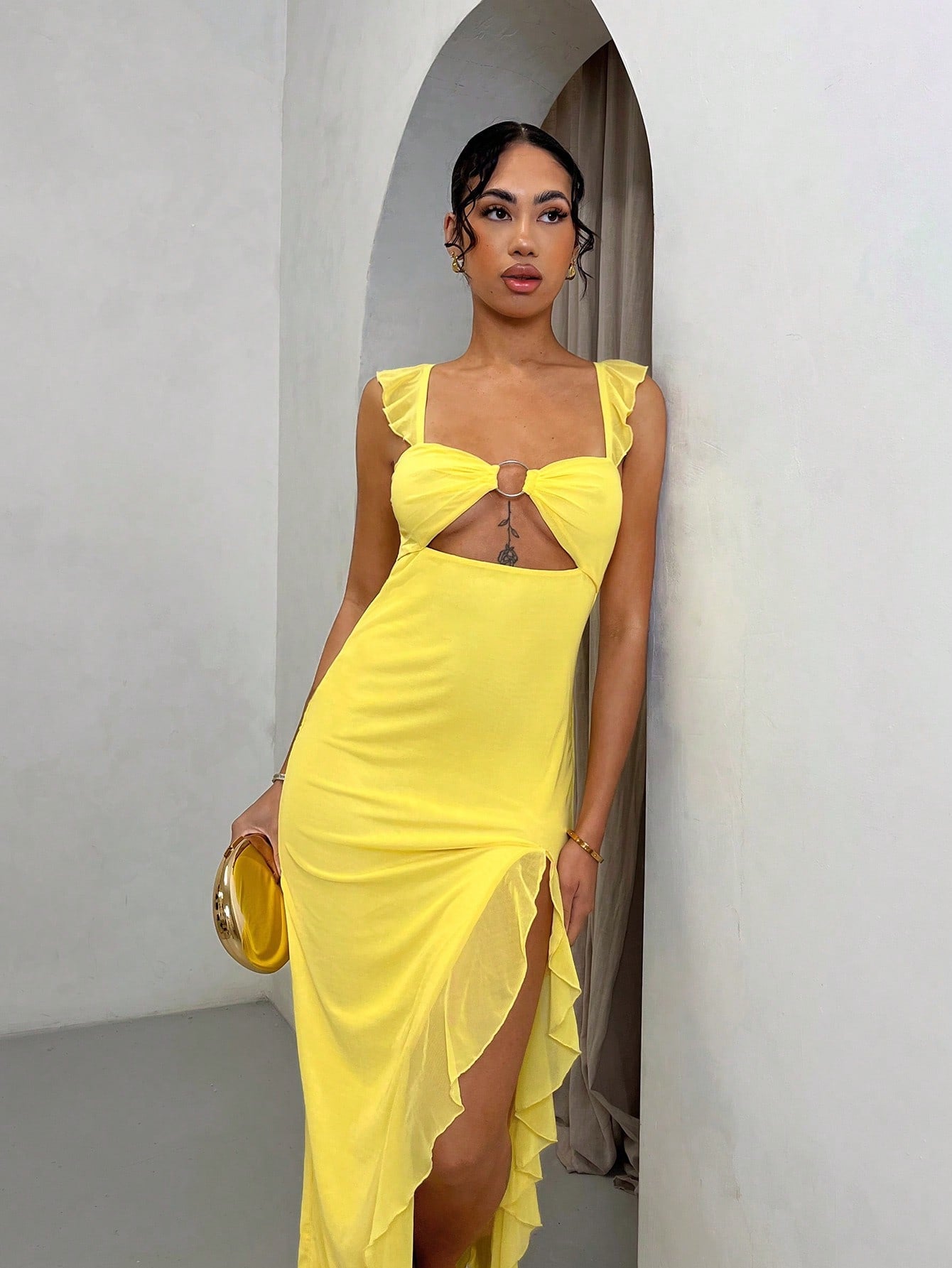 Chic Yellow High-Slit Ruffle Hem Sleeveless Summer Dress for Women