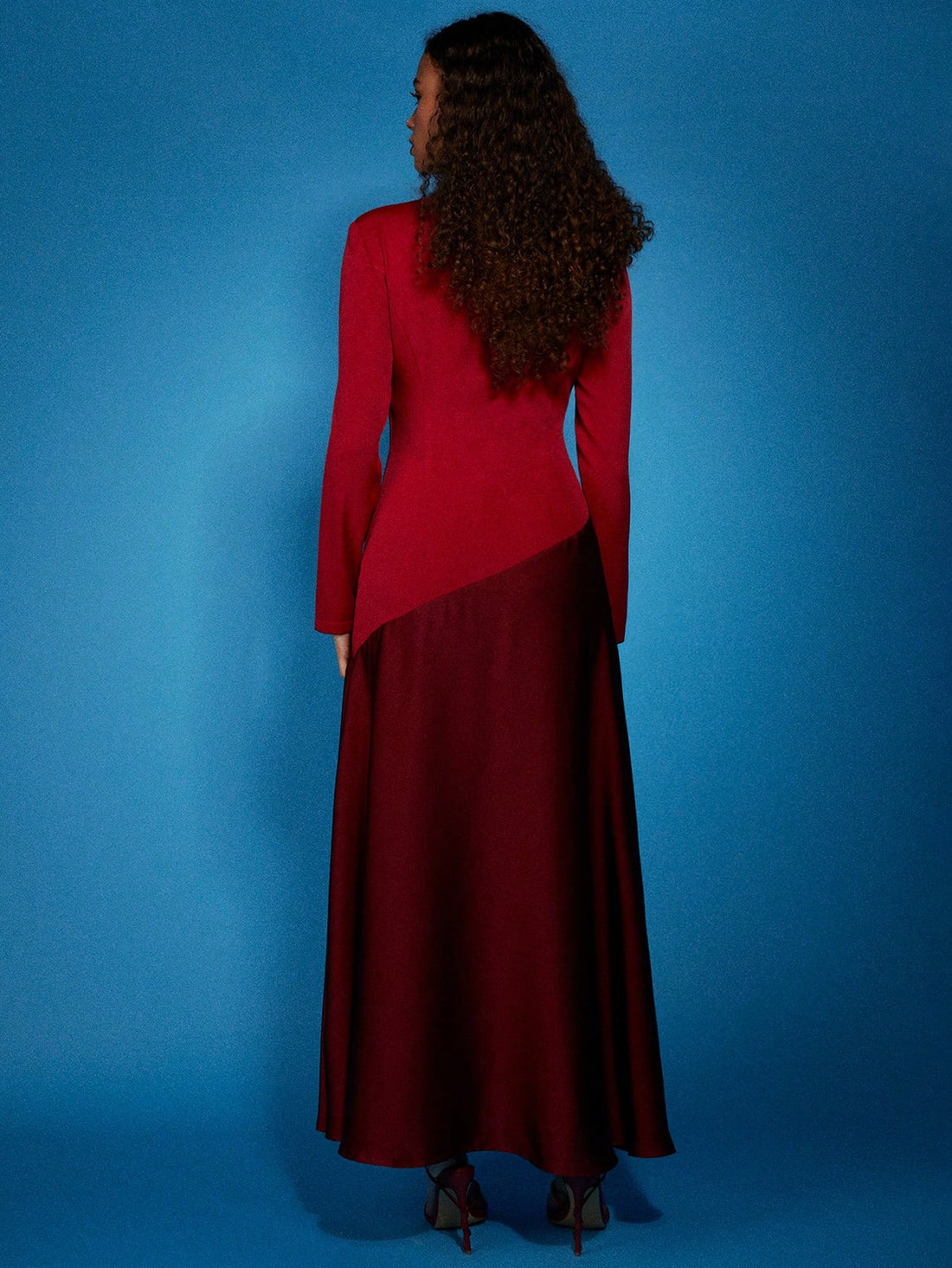 Step out in style with this Elegant Women's Color Block Dress, designed to turn heads wherever you go. Its vibrant color blocks add a fun twist to classic elegance, making it perfect for everything from brunch dates to evening soirees. Comfortable and chic, this dress lets you express your playful side while staying effortlessly polished. Whether paired with heels or flats, it’s your go-to for versatile fashion that never quits.