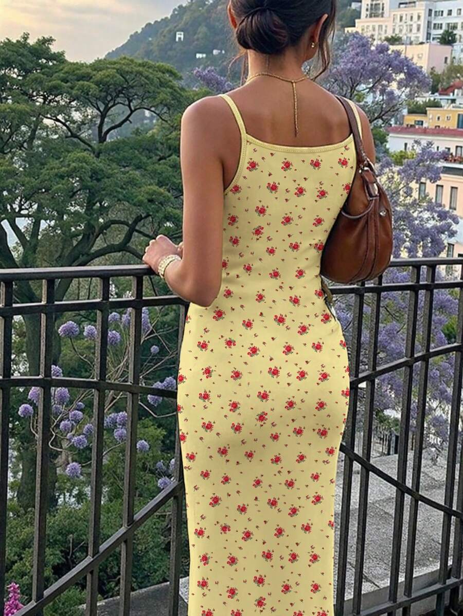 Get ready to turn heads in our Chic Minimalist Mid-Length Casual Dress. This perfect Spring fashion essential combines effortless style with modern comfort. With its versatile mid-length, it's equally perfect for a coffee date or a night out. Elevate your wardrobe with this must-have piece!