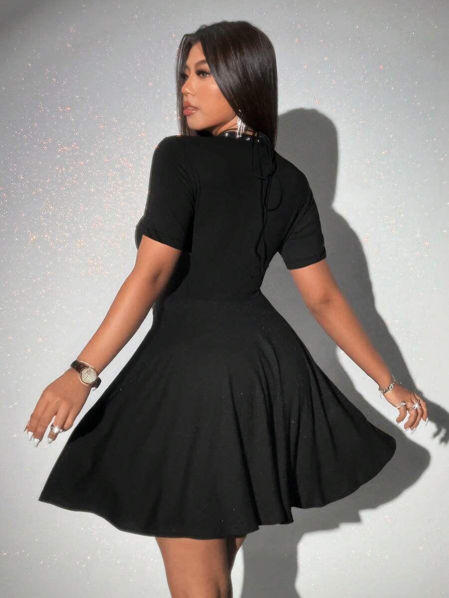 Step out in style with this Chic Plus Size Solid Color V-Neck Tie-Up Rib Knit Dress. Designed with a comfy ribbed texture and a flattering V-neck, it ties at the waist to highlight your curves effortlessly. Whether you're dressing up or keeping it casual, this playful dress makes every day feel fabulous.