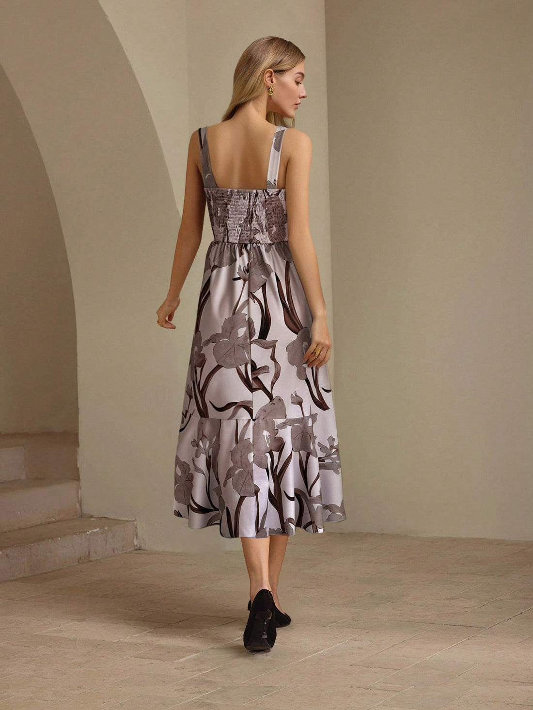 Effortlessly elegant, this chic floral maxi dress is perfect for any occasion. With delicate spaghetti straps and a stunning flowy design, it's the epitome of grace and sophistication. Add a touch of flair to your wardrobe with this versatile and stylish dress!