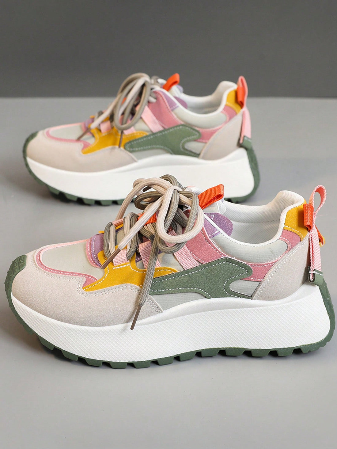 Step out in style and comfort with these playful waterproof leather sneakers designed just for women. Featuring a trendy round toe and secure lace-up platform, they’re perfect for your spring and autumn adventures. Whether you’re exploring city streets or weekend trails, these sneakers keep your feet dry and supported with a fun, fashionable flair.