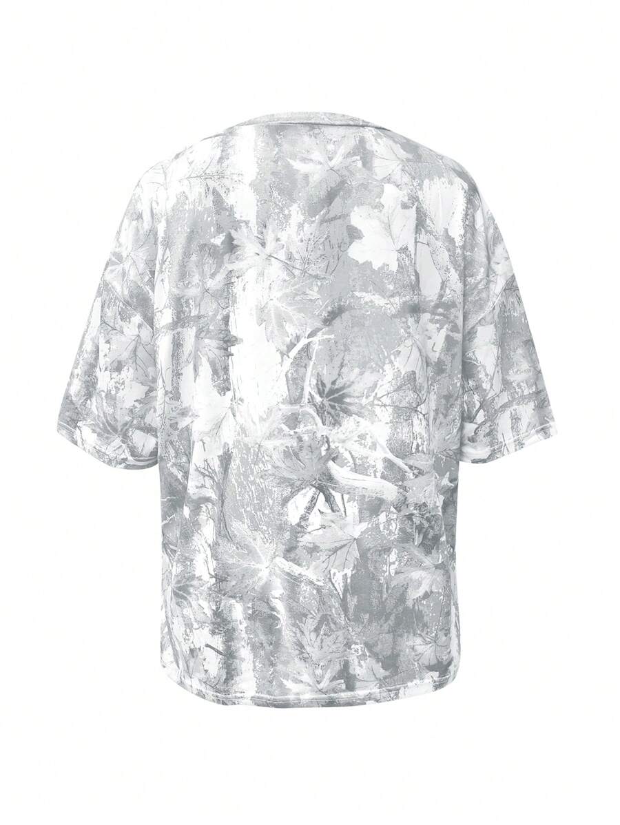 Image 2 - side profile of Trendy Women’s Casual Loose Camouflage Print Short Sleeve T-Shirt for Effortless Style