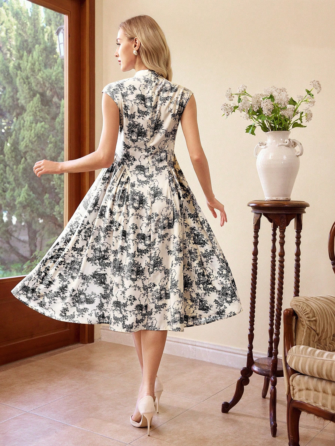 Get ready for summer and New Year celebrations with this Elegant Vintage Retro Floral Print A-Line Dress for Women! Featuring a flattering A-line silhouette and a fun floral print, this dress is perfect for any summer occasion. With its elegant vintage design, you'll stand out in style and comfort.