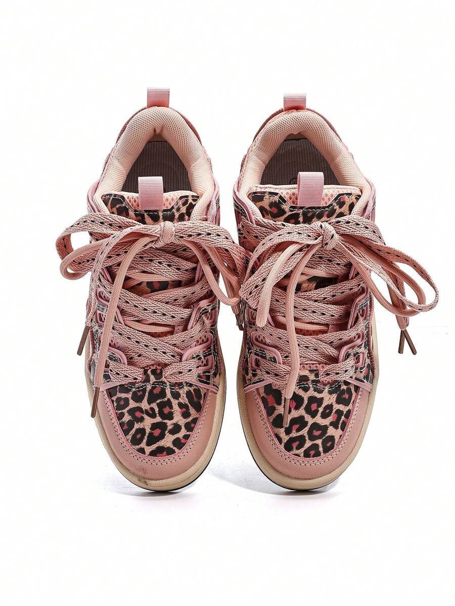 Get in touch with your wild side with these trendy leopard print low top sneakers! Perfect for all seasons, these comfortable sporty flats come in a variety of sizes to fit anyone. Don't sacrifice style for comfort - these shoes have it all!