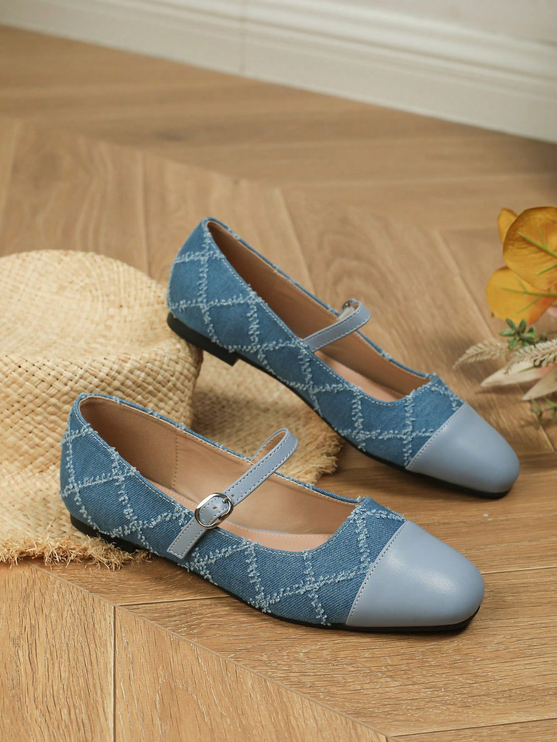 Introducing the Goddess Style Classic Flat Casual Shoes, perfect for the stylish and comfortable woman. With its versatile design, these shoes can be worn with any outfit. Lighten your steps and feel like a goddess with every step!