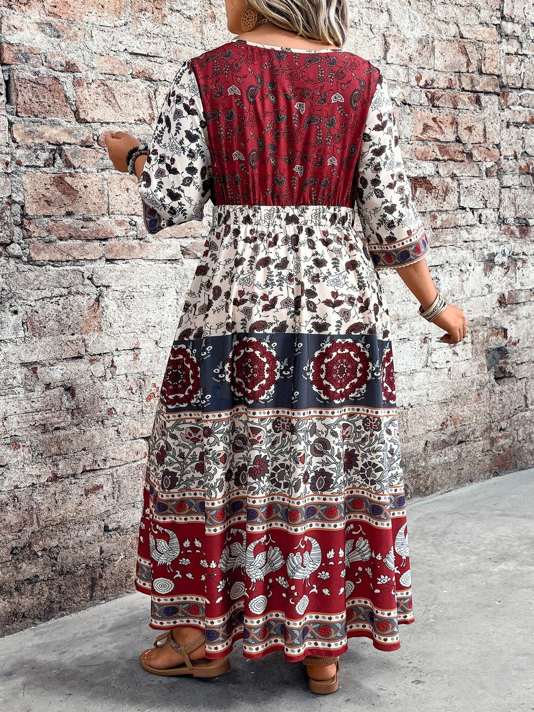 Step into the spotlight with this chic plus size vintage midi dress, designed to turn heads at music festivals and vacations alike. Featuring a flattering square neckline and a playful silhouette, it combines retro charm with modern comfort. Perfect for dancing under the sun or strolling seaside, this dress brings effortless style and confidence to every adventure.