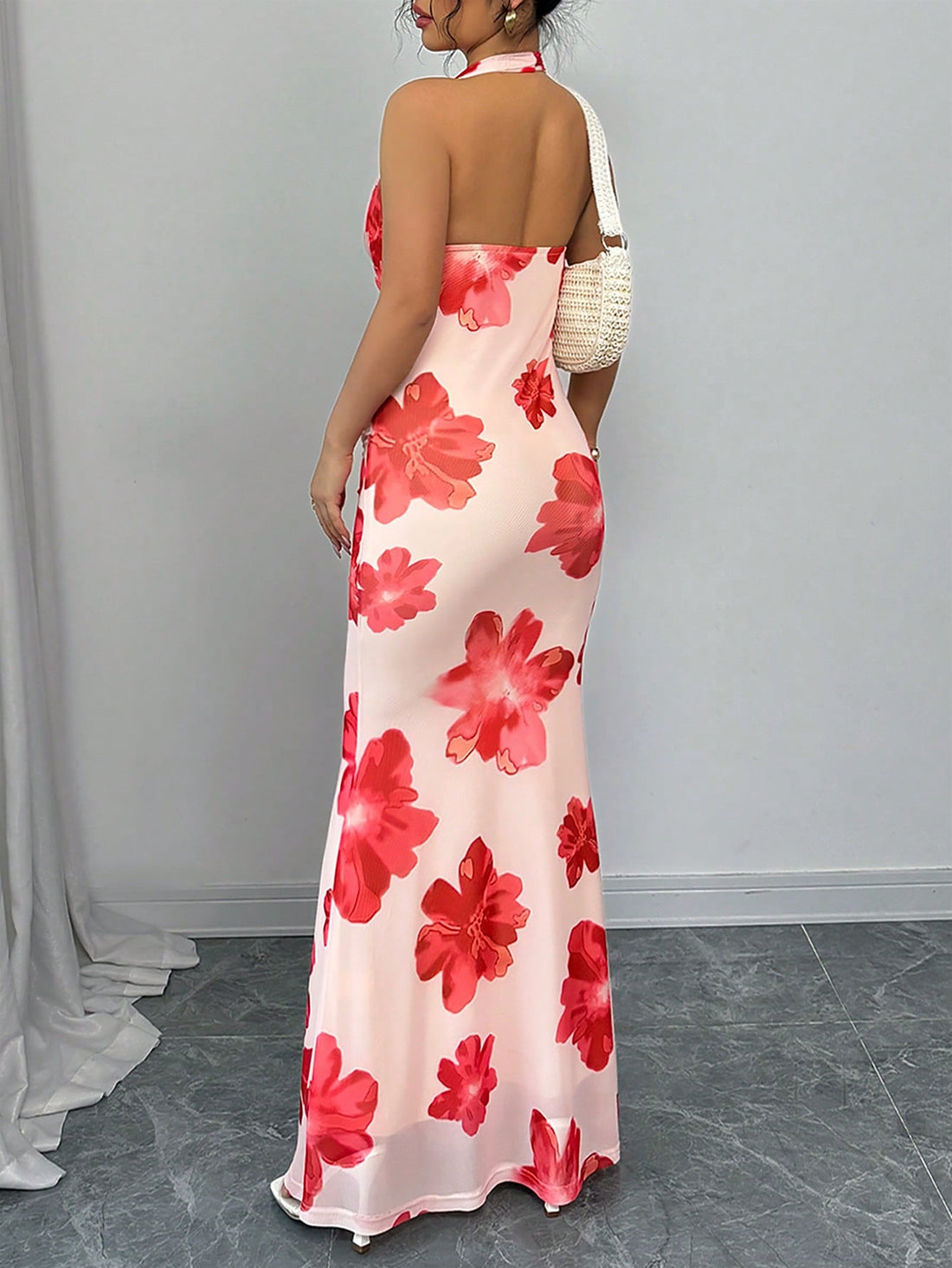 Step into the spotlight with this Elegant Bodycon High Neck Fish Tail Dress, designed to hug your curves and dazzle at every spring and summer event. Its sleek high neck adds a touch of sophistication, while the playful fish tail flare brings movement and flair to your look. Lightweight and flattering, this dress lets you dance the night away in style and comfort. Perfect for garden parties, weddings, or date nights, it’s your go-to for turning heads with effortless charm.