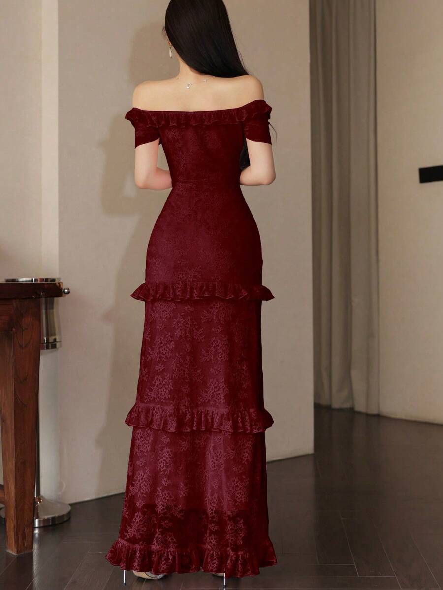 Turn heads effortlessly in this Elegant Off-Shoulder A-Line Dress featuring delicate lace trim and a flattering ruched waist. Its playful silhouette highlights your shoulders while the flowing skirt adds a touch of grace. Perfect for making every occasion feel stylish and fun.