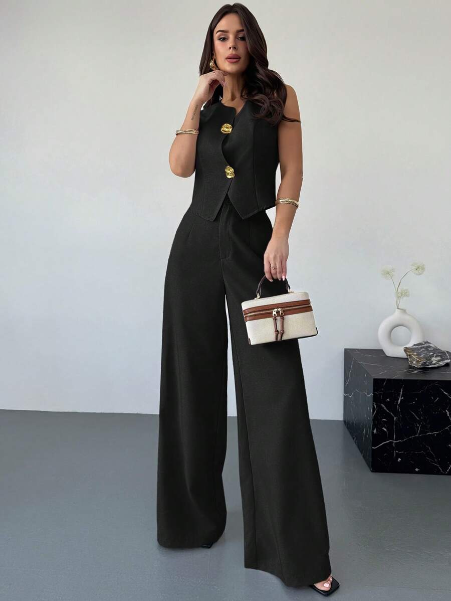 Elevate your spring commute with this chic two-piece set that effortlessly blends sophistication with comfort. The asymmetrical linen vest adds an unexpected twist to your everyday look, while the high-waist slim leg pants create a flattering silhouette that works from office to weekend brunch. Crafted in breathable khaki linen, this pairing keeps you cool and polished through the season. Mix, match, or wear together—this versatile duo is your new go-to for looking put-together without trying too hard.