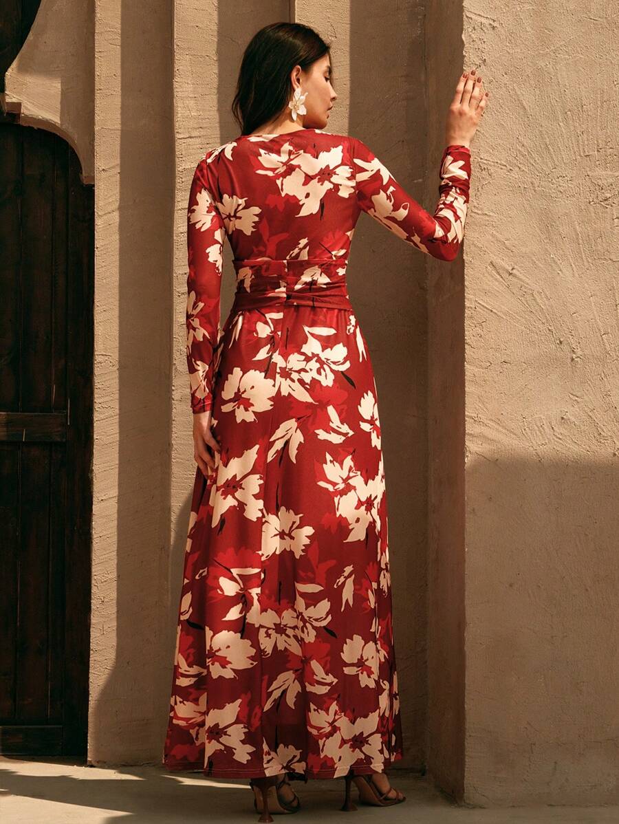 Exude Sun-Drenched Sophistication in Our Elegant Coral Red Knitted Dress!

Experience the breathtaking fusion of artisanal heritage and sharp, modern minimalist tailoring. This stunning coral red knitted dress is meticulously designed for the woman who values a high-fashion, "quiet luxury" approach to resort wear—the ultimate centerpiece for prestigious beach festivals, exclusive island retreats, and high-authority holiday social gatherings.

Iconic Coral Red Artistry: Featuring a masterfully curated, vibra