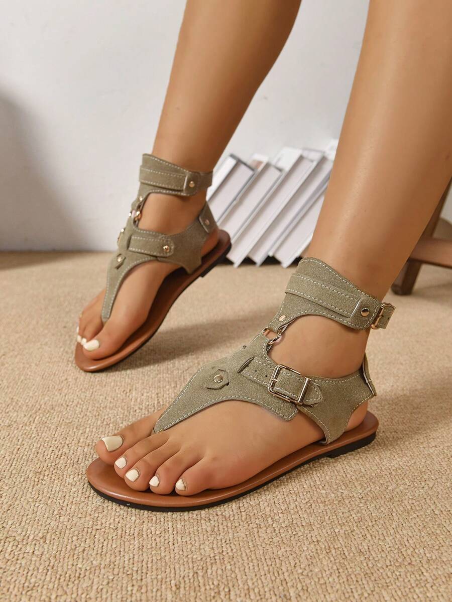 Step into summer fun with these Stylish Women's Roman Flat Sandals! Featuring a playful lace-up design and a trendy clip toe, they’re perfect for everything from beach strolls to city adventures. Lightweight and flat, they keep your feet comfy while adding a chic touch to any outfit. Ready to turn heads wherever you go!