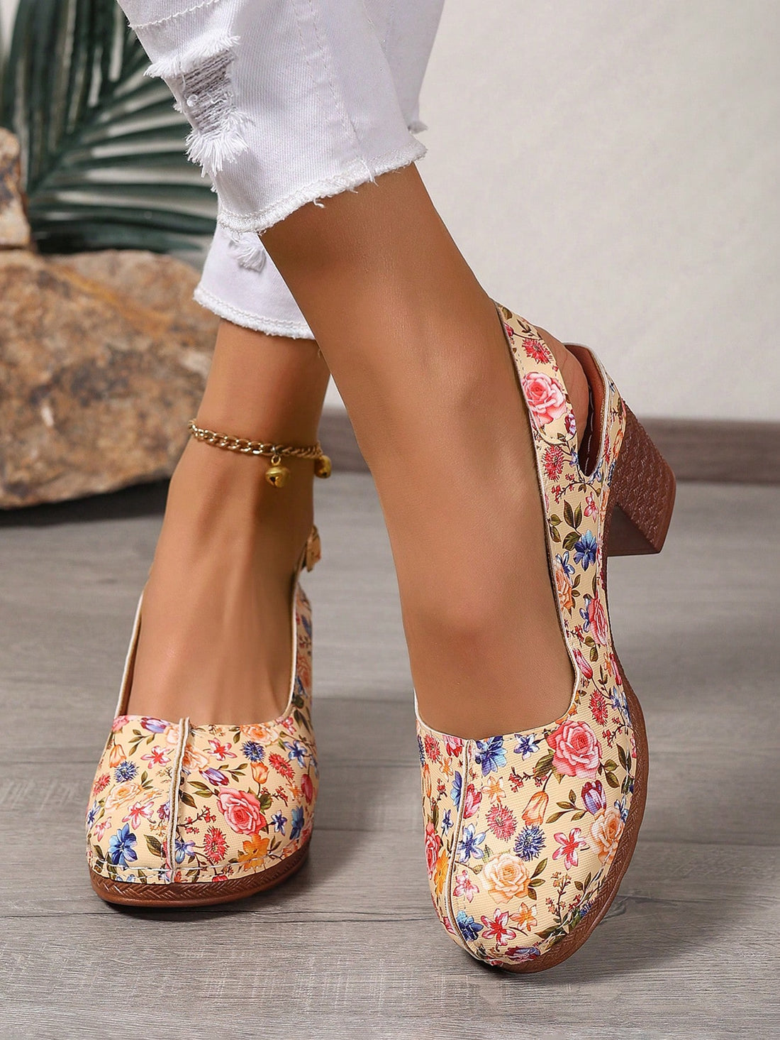 Step out in style with these chic women's retro round toe high heel sandals. Featuring a playful buckle strap, they add a trendy twist to any outfit while providing a secure fit. Perfect for turning heads at parties or elevating your everyday look with a touch of vintage flair.