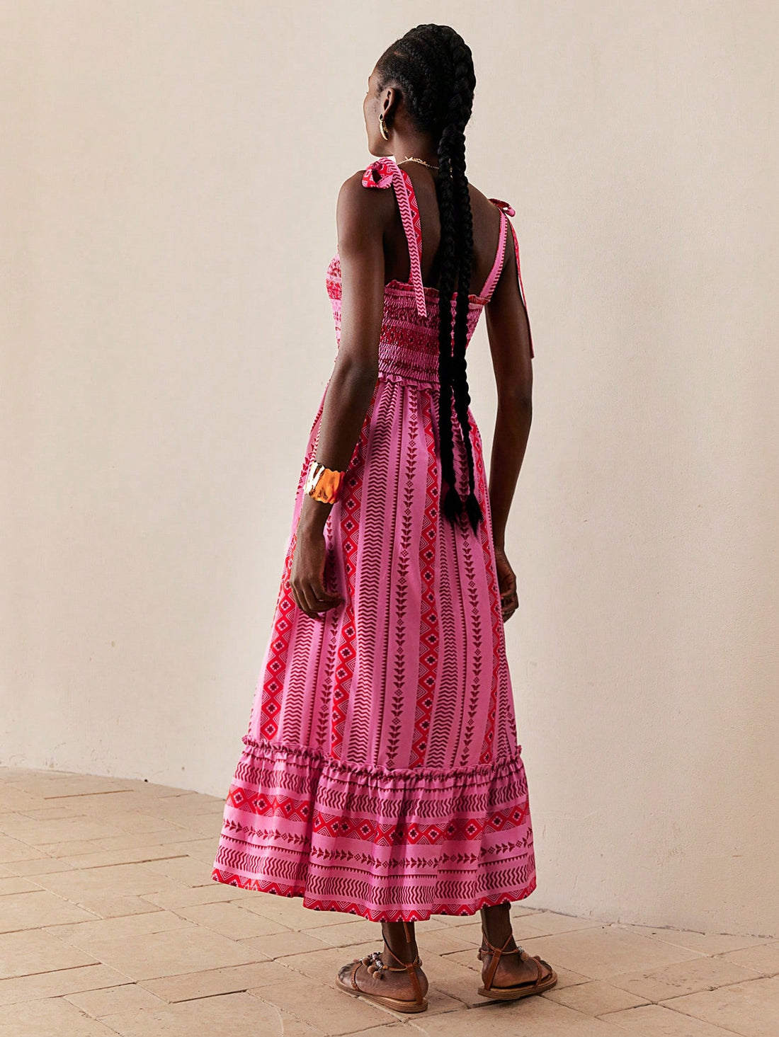 This Chic Geometric Print Spaghetti Strap Dress is the perfect vacation essential for any stylish woman. With its unique geometric print, flattering spaghetti straps, and lightweight fabric, you'll turn heads while feeling comfortable on your travels. A must-have for every adventure (big or small)!