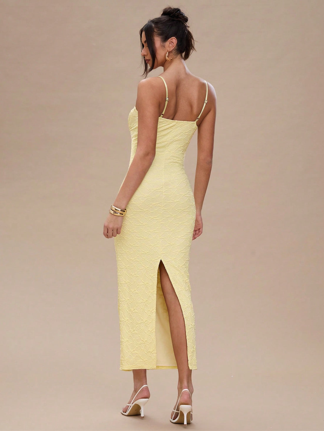 Celebrate your special day in style with our Elegant Solid Color Knitted Long Dress. Featuring a stylish split design, this dress is the perfect birthday outfit for any fashion-forward woman. With its soft and comfortable fabric, you'll look elegant and feel confident all day long.