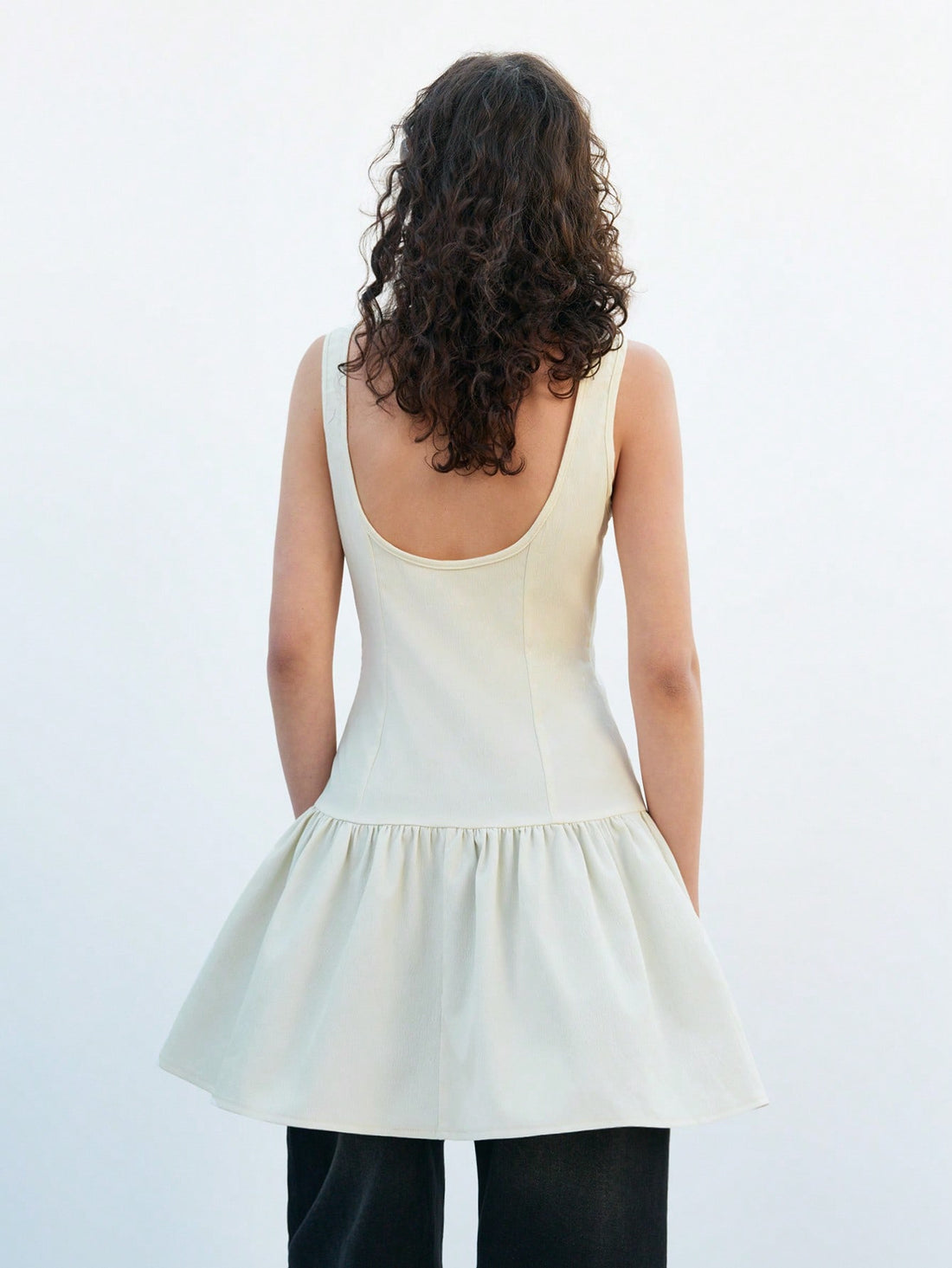 Step into summer with this chic sleeveless mini dress designed to keep you cool and stylish. Its solid color and flattering cut make it perfect for sunny days and spontaneous adventures. Lightweight and breezy, this dress effortlessly blends comfort with playful elegance for your warm-weather wardrobe.