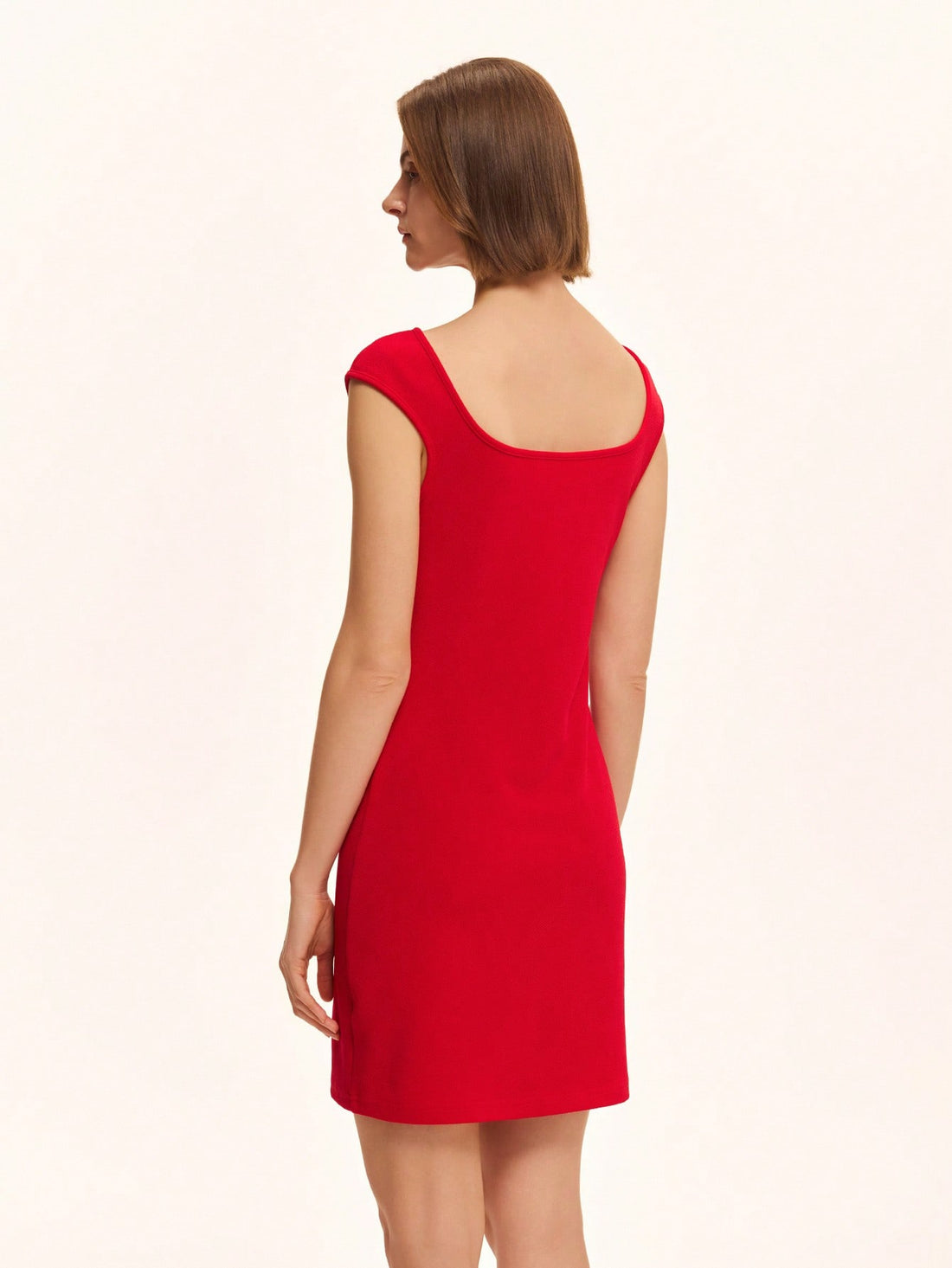 Step into the spotlight with this playful green off-the-shoulder dress, featuring a flirty hollow back design that adds a touch of surprise. Perfect for sunny days or evening fun, its vibrant color and breezy style keep you feeling fresh and fabulous wherever you go.
