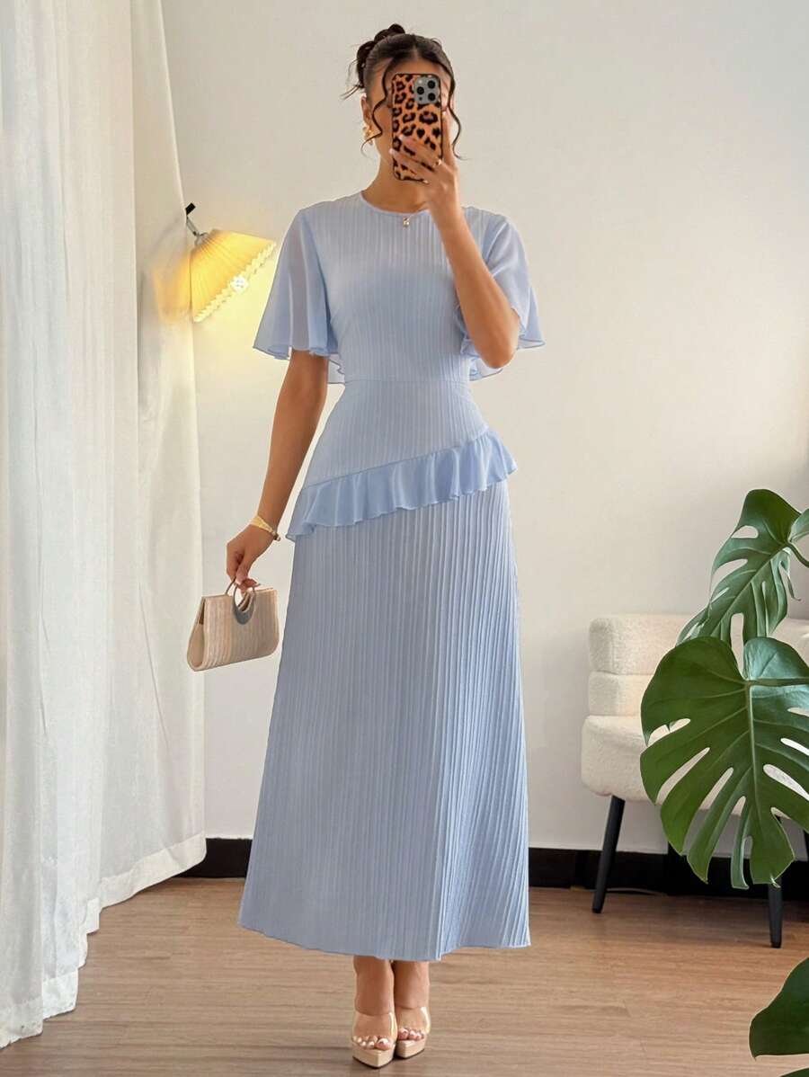 The perfect dress for playful ladies who want to make a statement on a date. This elegant chiffon dress features ruffle sleeves and a cinched waist, flattering your figure while keeping you comfortable. Show off your unique style with this versatile dress (and potentially snag a second date).