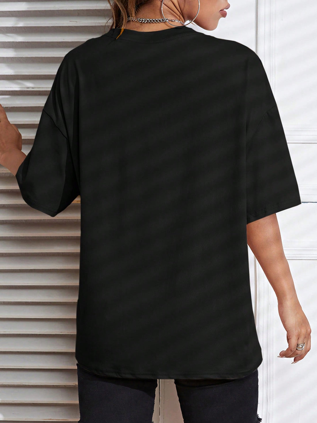 Stay cool and stylish with our Summer Fish Print Plus Size T-Shirt! This breezy top features a fun aquatic design that's perfect for sunny days. The comfortable round neck and short sleeves offer a flattering fit for all body types. Splash into summer with this playful, easy-to-wear essential that pairs perfectly with shorts, skirts, or your favorite jeans!