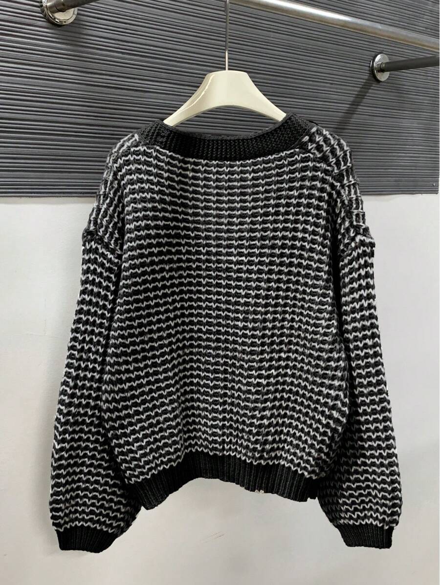 Color view of Women’s Plaid V-Neck Button-Up Cardigan for Effortless Style and Comfort in Black