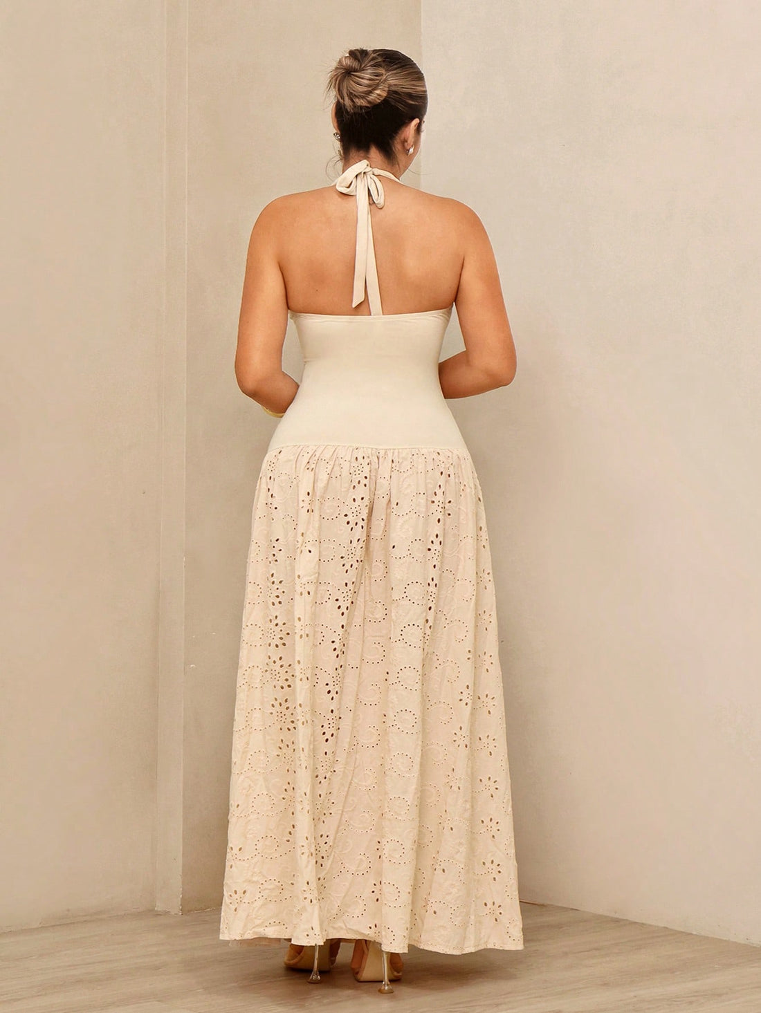 Dive into summer style with this breezy linen beach dress that's as effortless as a seaside stroll. Crafted from sustainable linen, it features charming starfish embroidery that captures the spirit of coastal wanderlust. The relaxed silhouette keeps you cool and comfortable while the boho-inspired design turns heads at the beach, poolside, or vacation getaway. Perfect for layering over a swimsuit or wearing solo, this dress celebrates carefree, eco-conscious fashion that makes you feel good inside and out.