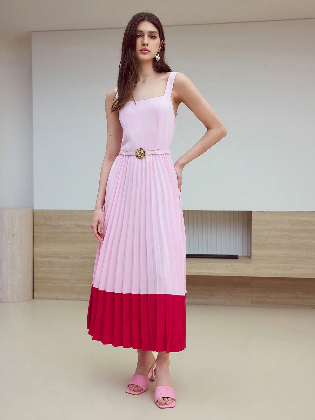 Step out in style with this Elegant Pleated Contrast Color Midi Dress, perfect for turning heads on your next date night. The playful pleats add movement and charm, while the contrasting colors create a chic, eye-catching look. Designed to flatter your silhouette, this dress combines comfort with a touch of luxury, making every moment feel special. Whether it’s a romantic dinner or a night out, this midi dress ensures you’ll shine with effortless elegance.