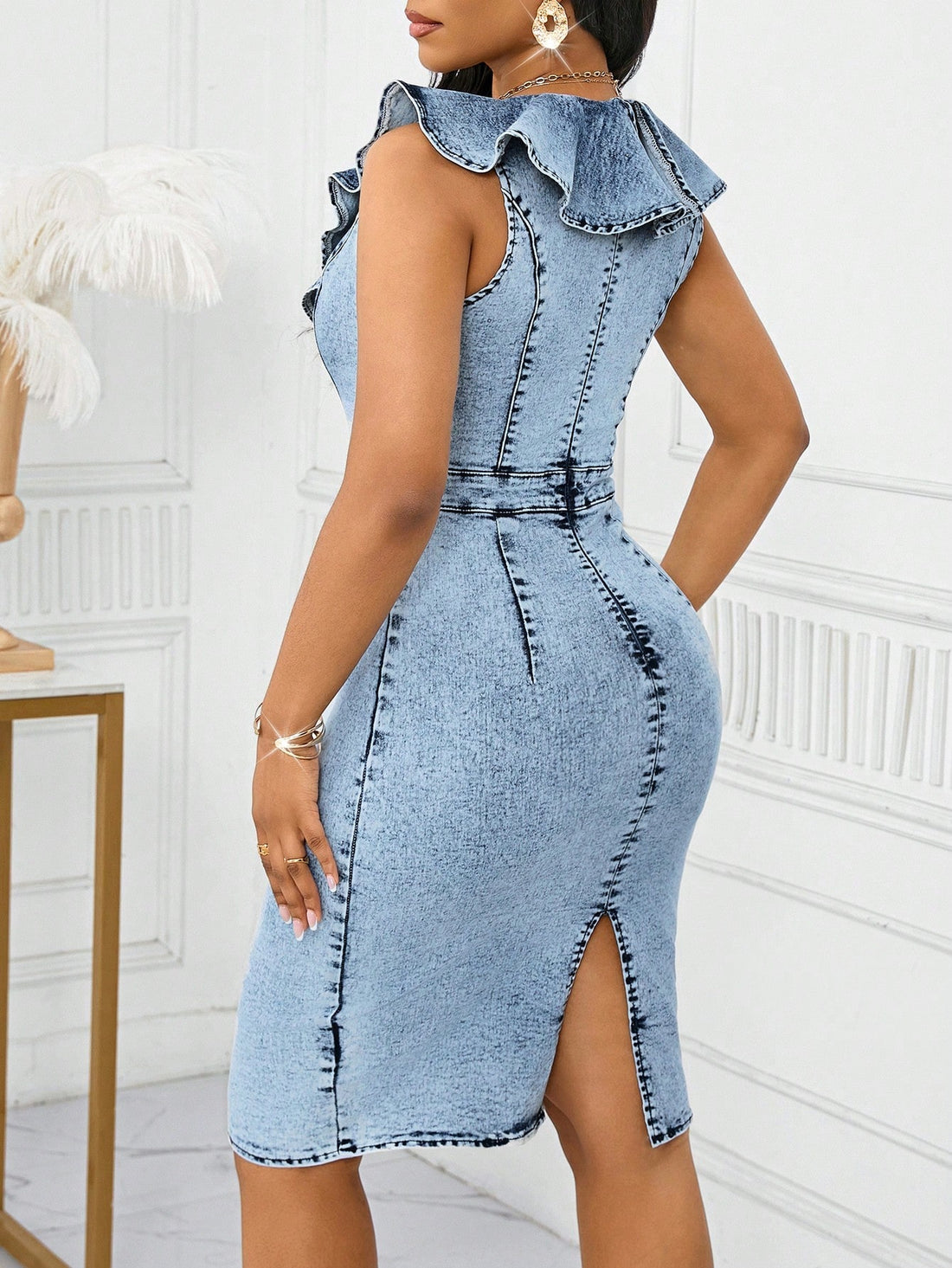 Turn heads this season with our Chic Denim Sleeveless Bodycon Mini Dress—your ultimate summer and graduation must-have! This fitted silhouette hugs your curves while keeping you cool and comfortable. Slip into effortless style that’s ready for any celebration or sunny day adventure. Let your confidence shine in this trendy, playful dress that’s as fun as the occasion!