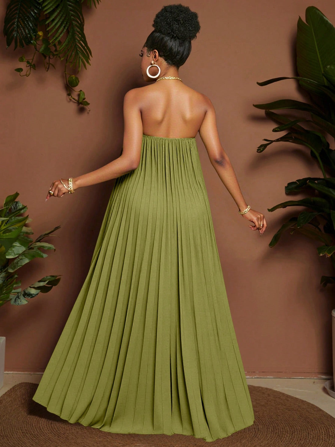 Step into summer with this elegant plus size strapless A-line dress, perfect for weddings and vacations. Its flattering silhouette highlights your curves while keeping you cool and comfortable. Whether dancing at a celebration or strolling along the beach, this dress brings effortless charm and playful sophistication to every sunny occasion.