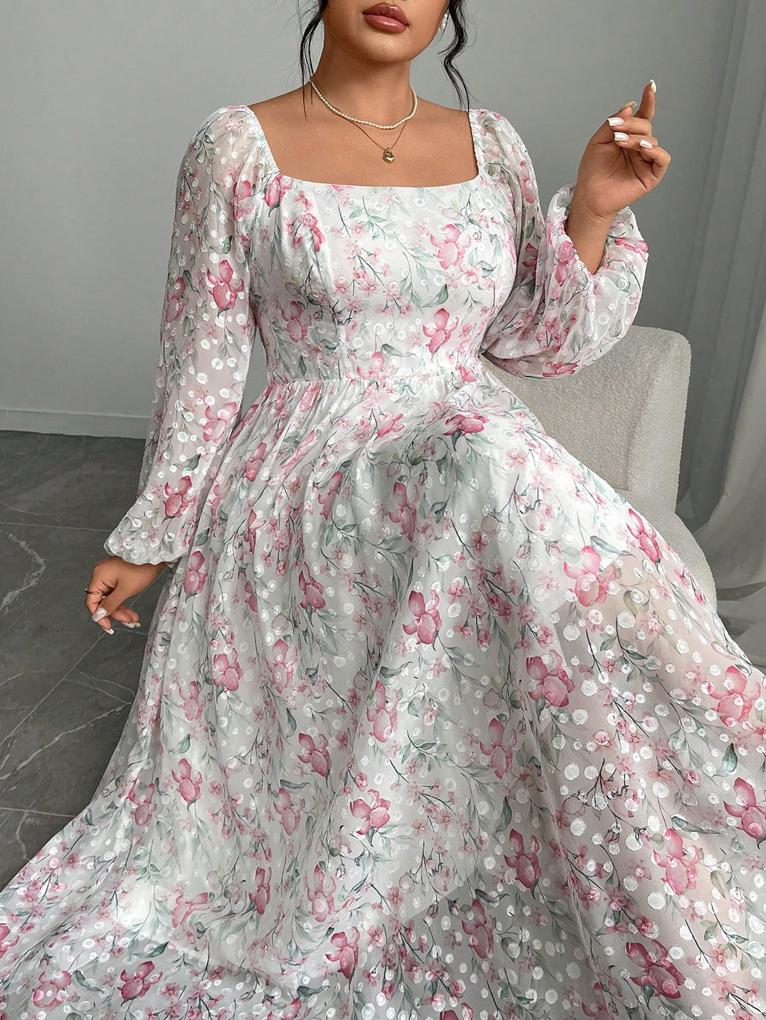 Twirl into summer with our Elegant Plus Size Floral Print Dress! Those fabulous lantern sleeves aren't just for show—they'll keep you cool while turning heads at every vacation spot. Designed to flatter your curves and spark joy, this dress transitions effortlessly from beachside brunches to evening strolls. Your suitcase's new best friend!