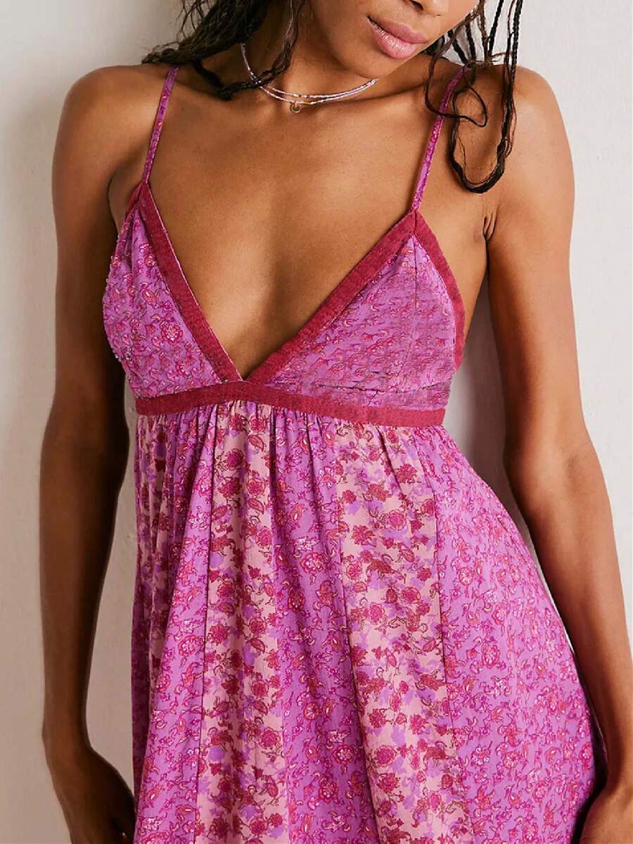 Backless floral beach dress with V-neck and adjustable straps