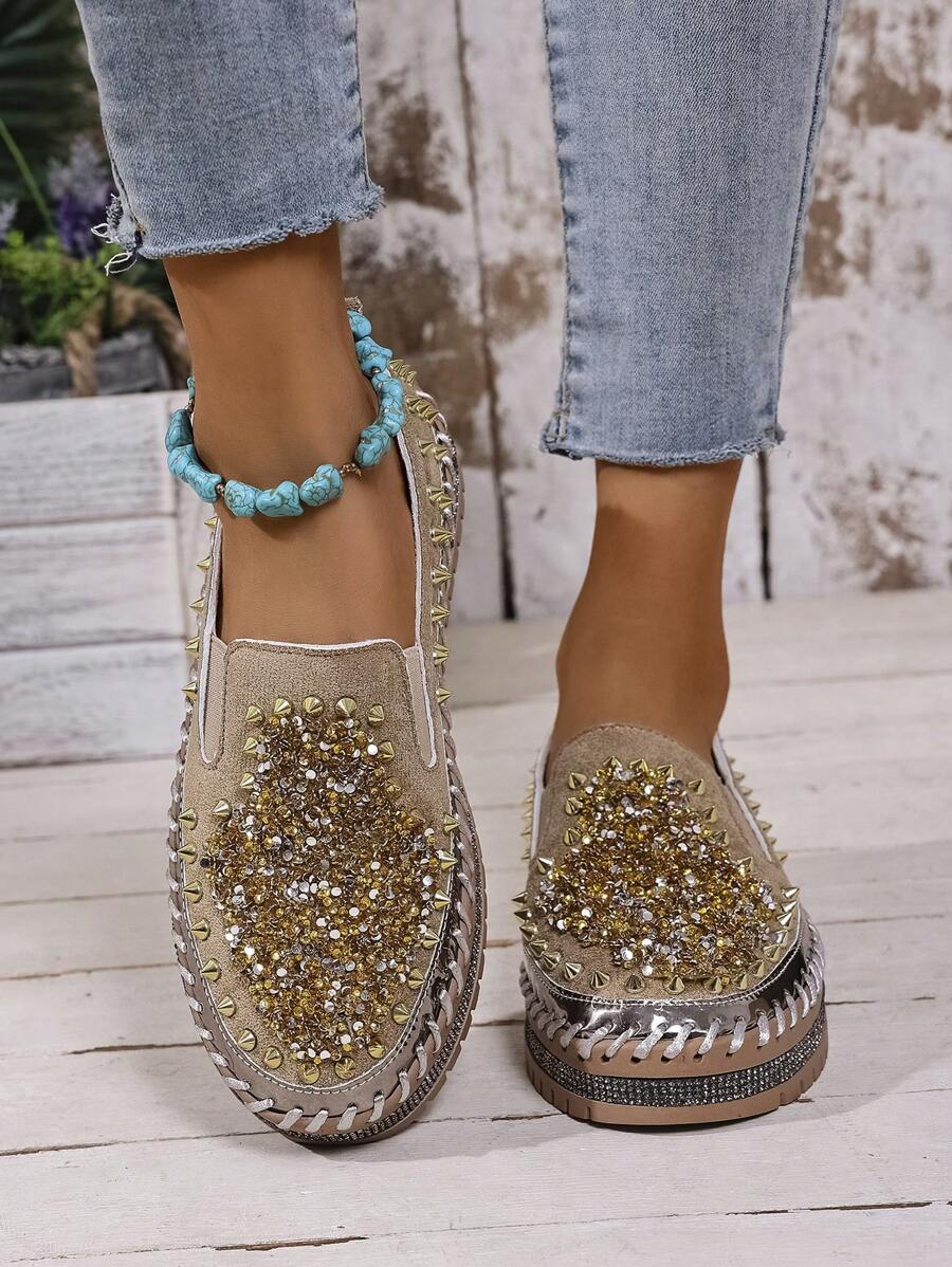 Level up your style and height with our Breathable Women's Height-Increasing Casual Sneakers! Perfect for hiking and outdoor adventures, these kicks provide comfort and breathability while adding some extra inches. No more sacrificing function for fashion - get the best of both worlds!