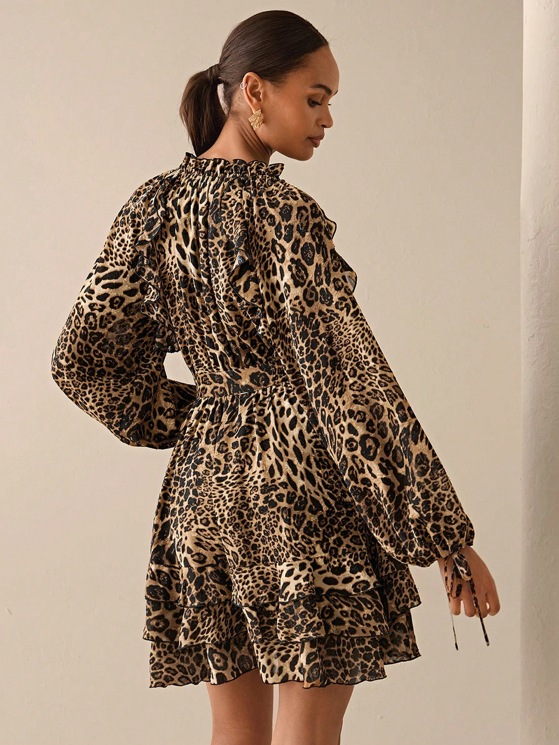 Turn heads this summer with our chic leopard print dress featuring playful lantern sleeves and a flirty ruffled hem. Lightweight and breezy, it’s perfect for effortless style whether you’re out for brunch or dancing under the sun. Embrace your wild side with a dress that’s as fun as you are!