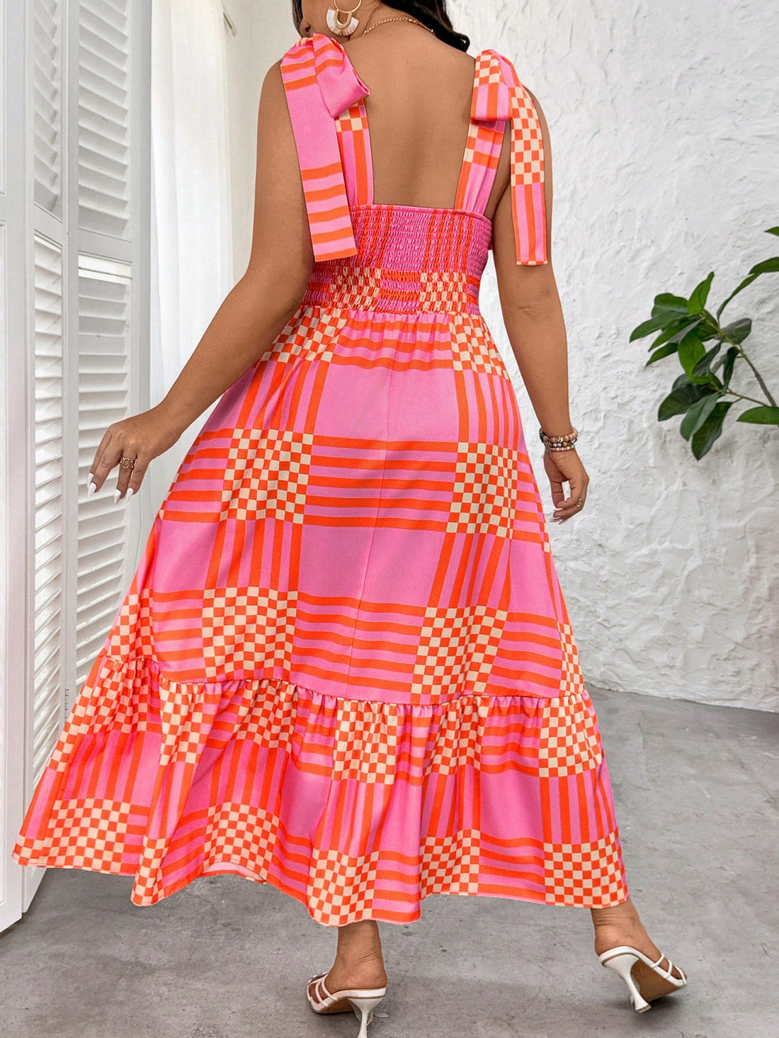 Step into spring and summer with this Elegant Plus Size Bowknot Long Dress, designed to bring a touch of romance and charm to your wardrobe. The playful bowknot detail adds a flirty twist, while the flowing long silhouette ensures comfort and grace all day long. Perfect for sunny days and warm evenings, this dress celebrates your curves with style and ease.