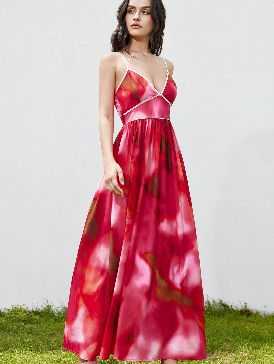 Step into effortless charm with this Elegant Gradient V-Neck Sleeveless Maxi Dress. The soft gradient hues and flattering belt bring a touch of romantic French flair, perfect for twirling into warm evenings or a stylish day out. Light, breezy, and oh-so-flirty, it’s the dress that says “Bonjour, beautiful!” without a word.